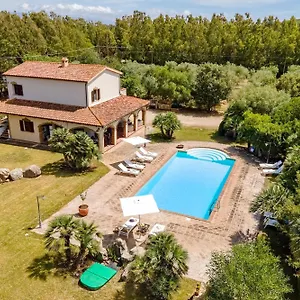 https://podere-monte-sixeri-il-borgo.hotelsalgherosardinia.com